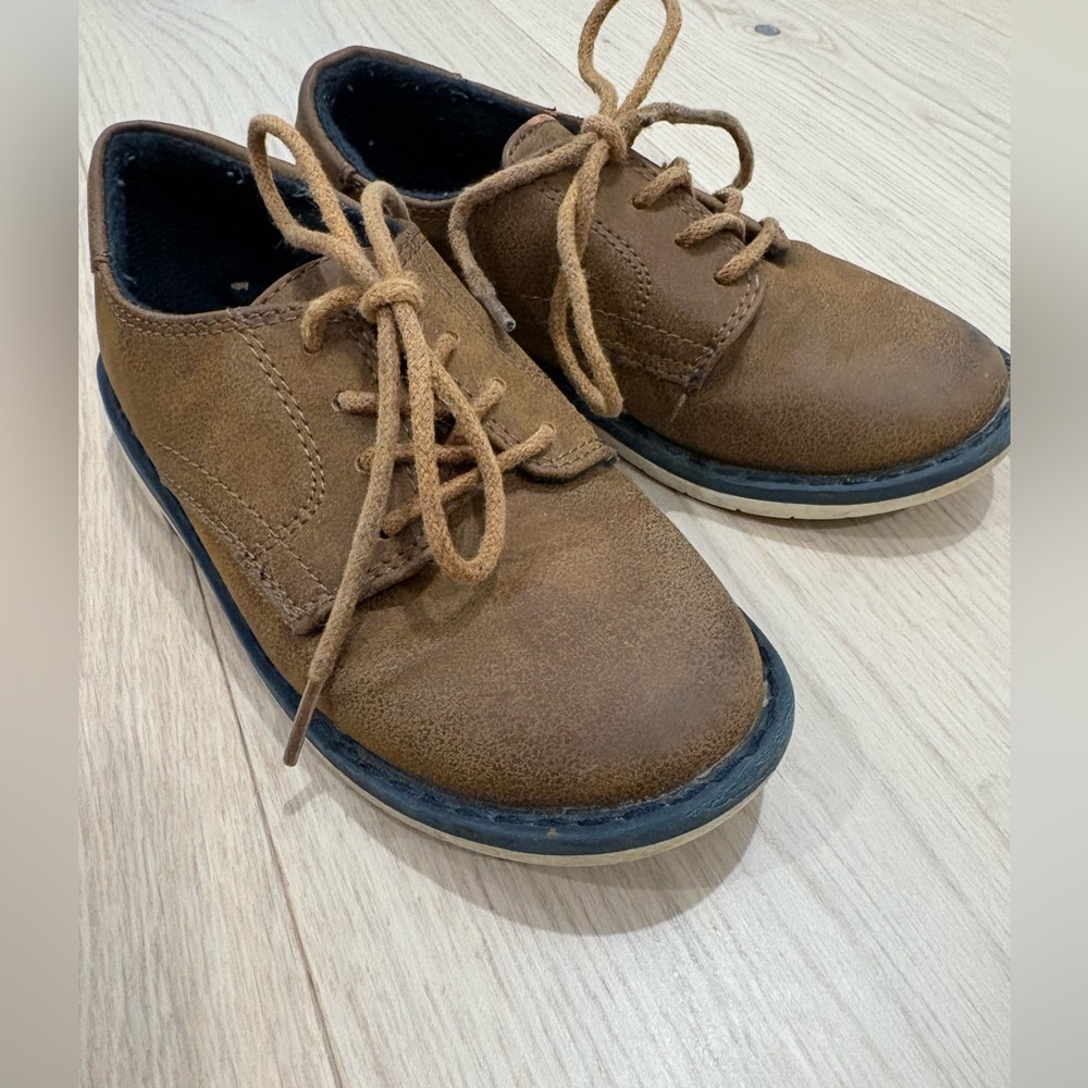 Children’s Place Brown‎ Kids Shoes size 10